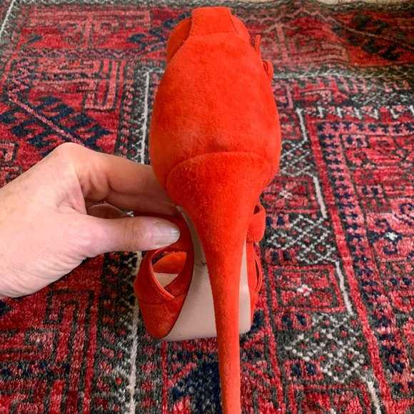 Gorgeous Prada heels - Picture 7 of 16